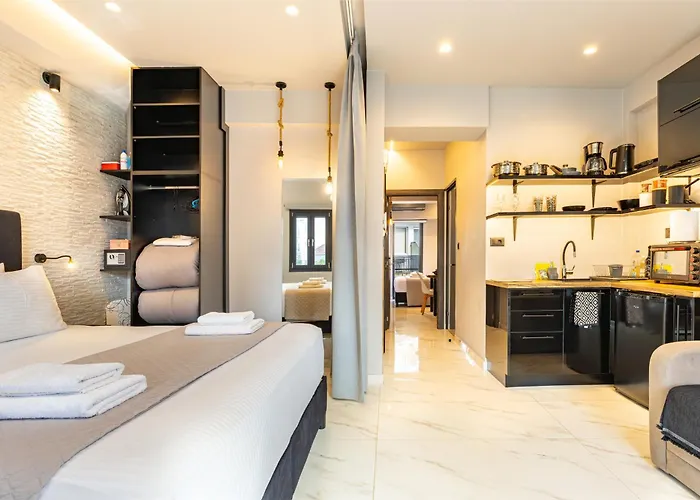 Melina's - Urban Luxury 2-bath With 2 Balconies - Heart Of Chania Appartement