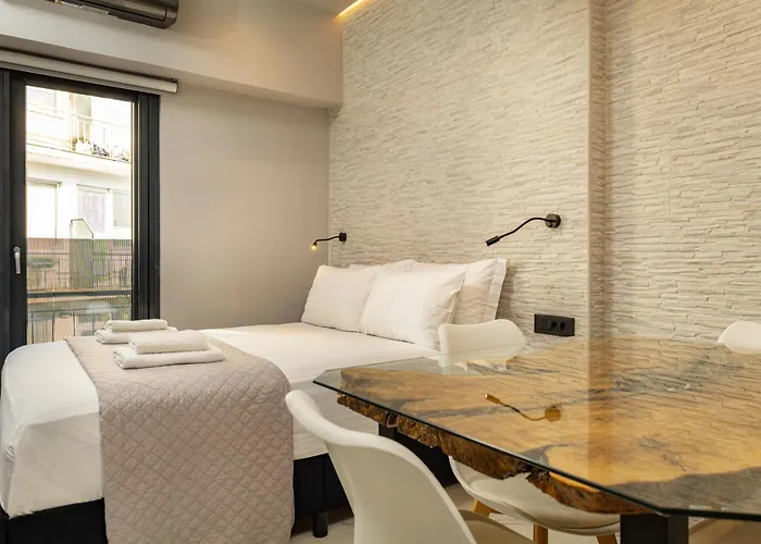 Melina's - Urban Luxury 2-bath With 2 Balconies - Heart Of Chania * La Canée