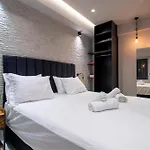 Melina's - Urban Luxury 2-bath With 2 Balconies - Heart Of Chania Apartment