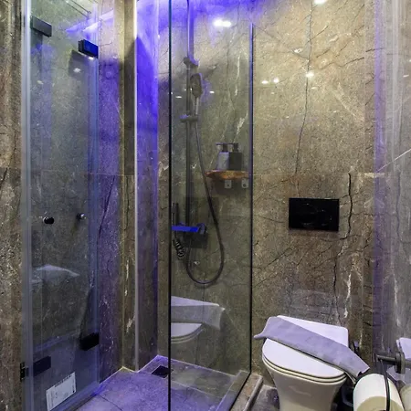 Melina's - Urban Luxury 2br 2bath 2balcony - Heart Of Chania, Private Parking Available 800m Apartment