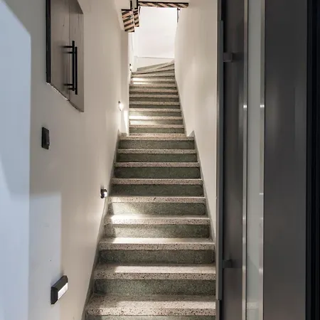 Apartment Melina's - Urban Luxury 2br 2bath 2balcony - Heart Of Chania, Private Parking Available 800m *