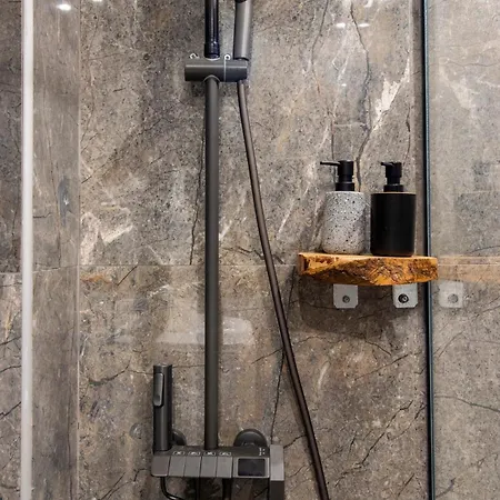 Melina's - Urban Luxury In Chania Center With Two Baths Apartment