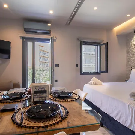 Melina's - Urban Luxury In Chania Center With Two Baths 하니아