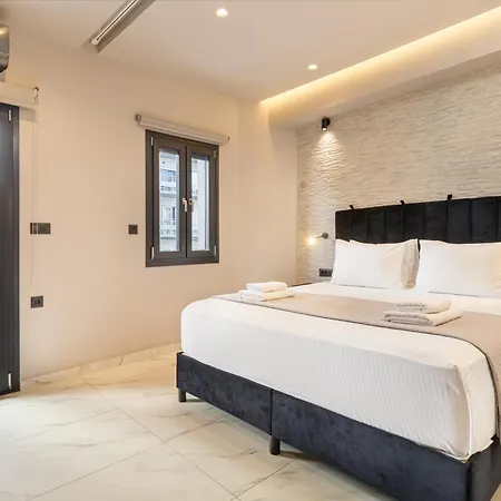 Melina's - Urban Luxury 2br 2bath 2balcony - Heart Of Chania, Private Parking Available 800m Apartment Chania (Crete)
