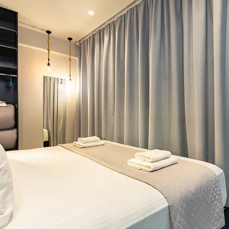 Melina's - Urban Luxury 2br 2bath 2balcony - Heart Of Chania, Private Parking Available 800m Apartment Chania (Crete)