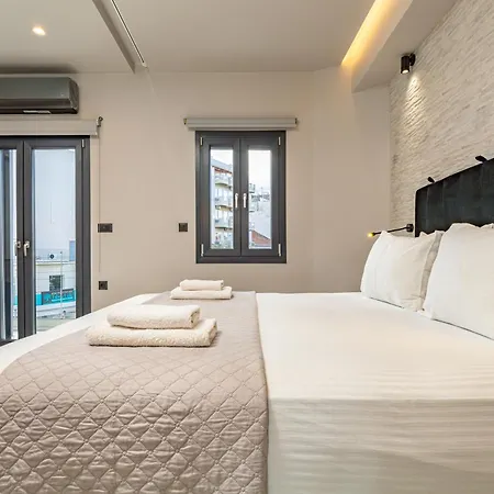 Melina's - Urban Luxury 2br 2bath 2balcony - Heart Of Chania, Private Parking Available 800m Apartment *