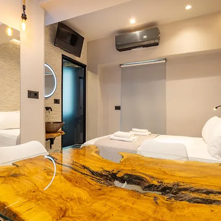 Apartment Melina's - Urban Luxury 2br 2bath 2balcony - Heart Of Chania, Private Parking Available 800m