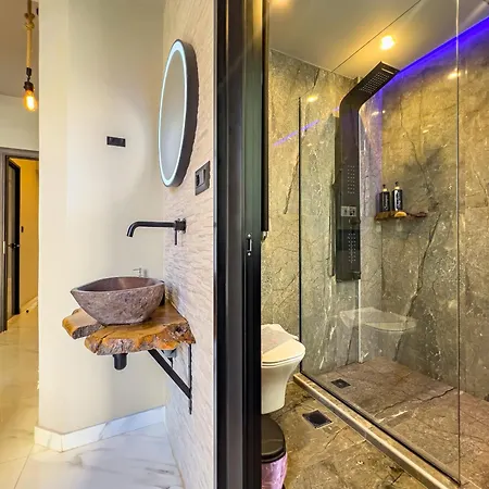Apartment Melina's - Urban Luxury 2br 2bath 2balcony - Heart Of Chania, Private Parking Available 800m *