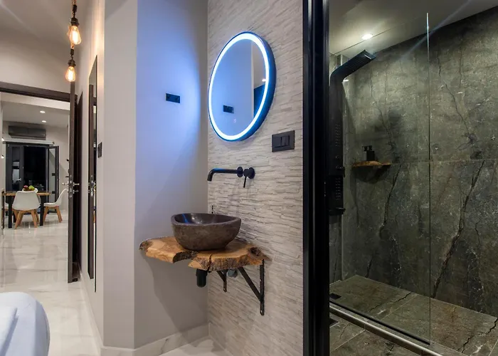 Melina's - Urban Luxury 2-bath With 2 Balconies - Heart Of Chania Διαμέρισμα Χανιά