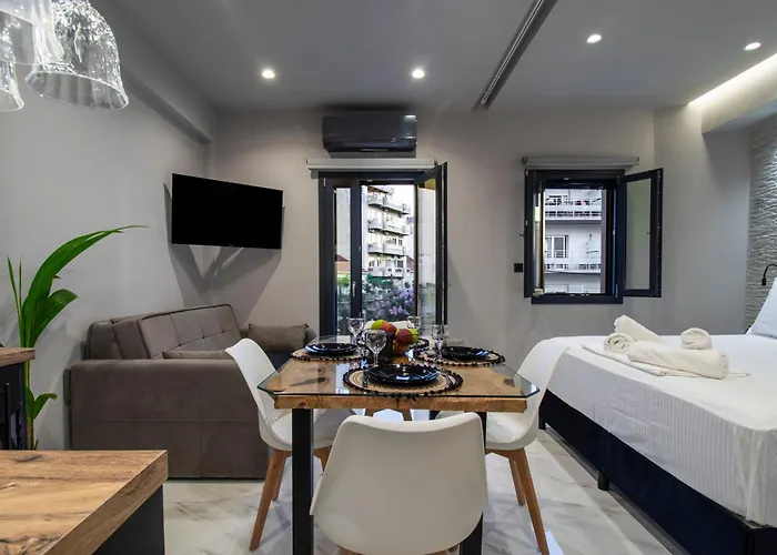 Melina's - Urban Luxury 2-bath With 2 Balconies - Heart Of Chania Апартаменты Ханья