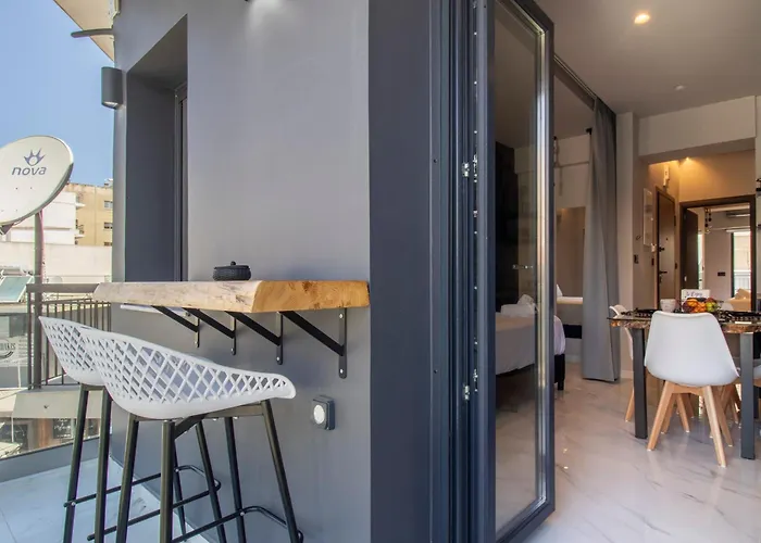 Апартаменты Melina's - Urban Luxury 2-bath With 2 Balconies - Heart Of Chania *