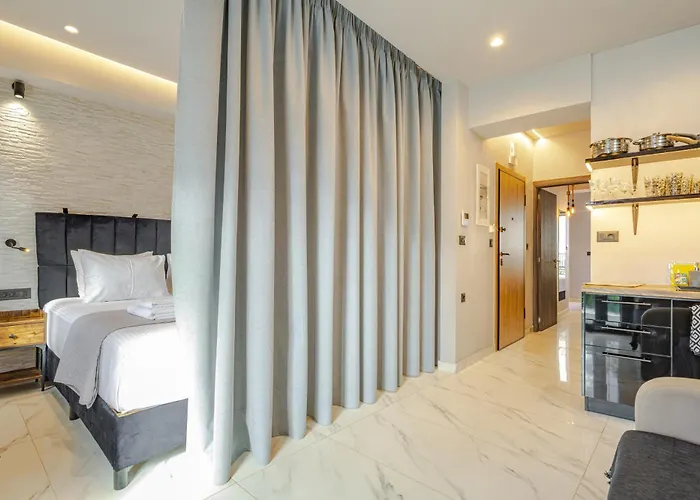 Melina's - Urban Luxury 2-bath With 2 Balconies - Heart Of Chania * Χανιά