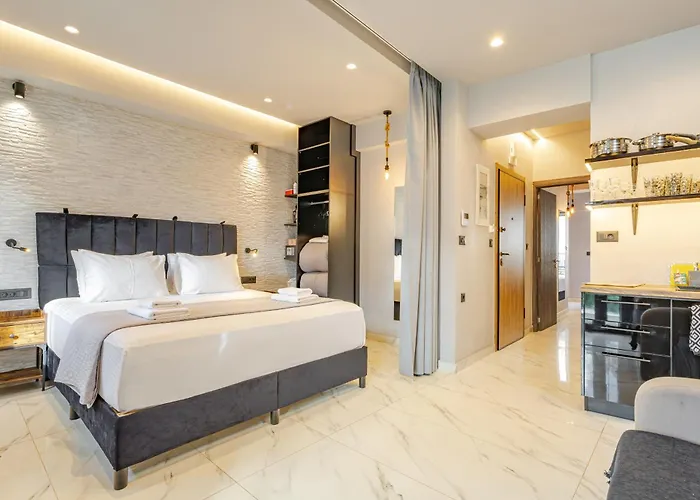 Apartamento Melina's - Urban Luxury 2-bath With 2 Balconies - Heart Of Chania *